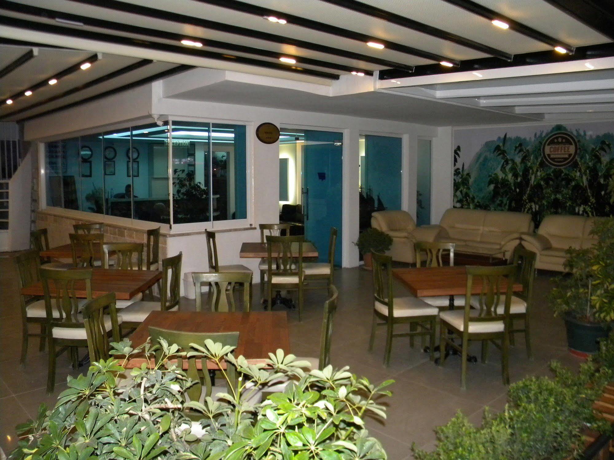 Sava Hotel Antalya Exteriör bild
